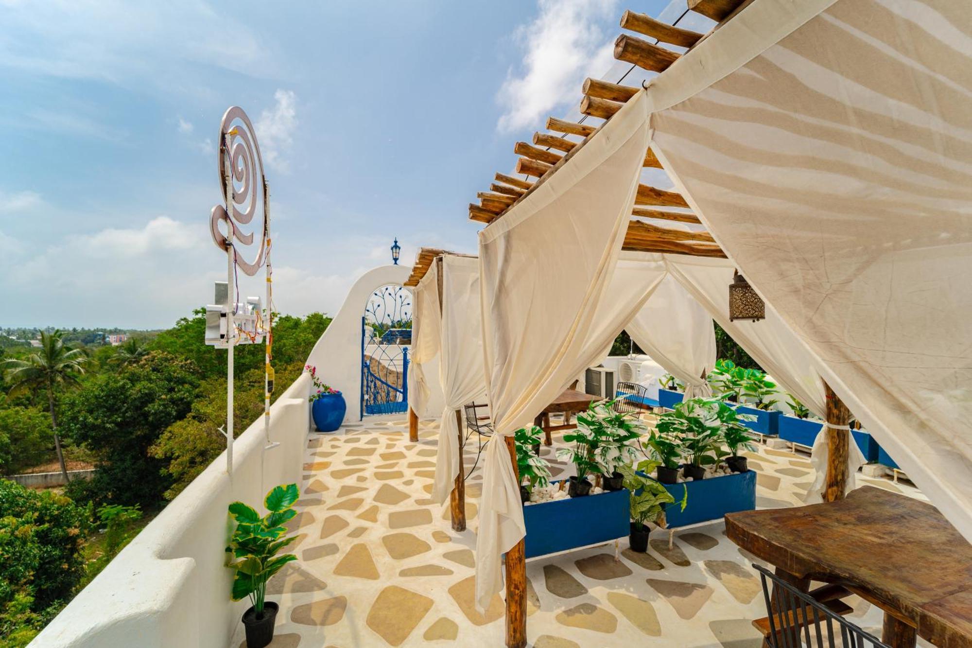 Conch Resort Luxury Private Pool Suites Пондичери Екстериор снимка